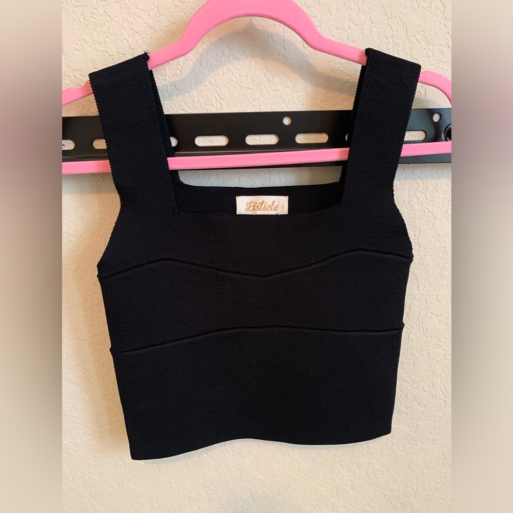 NWOT- Listicle Black Cropped Square-Neck Tank